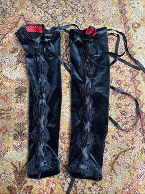 Vintage y2k Goth Tripp NYC velvet fishnet lace up armwarmers gloves